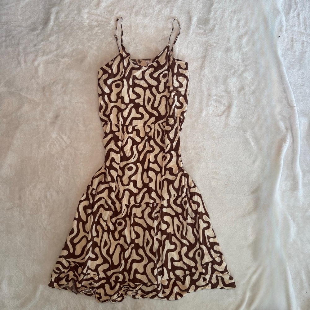 Brown and Tan Abstracy Swirl Slip Dress
